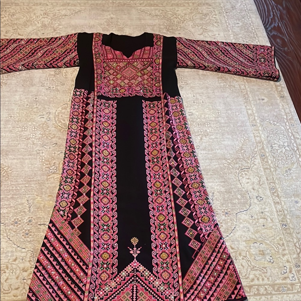 Hand Stitched Thoub